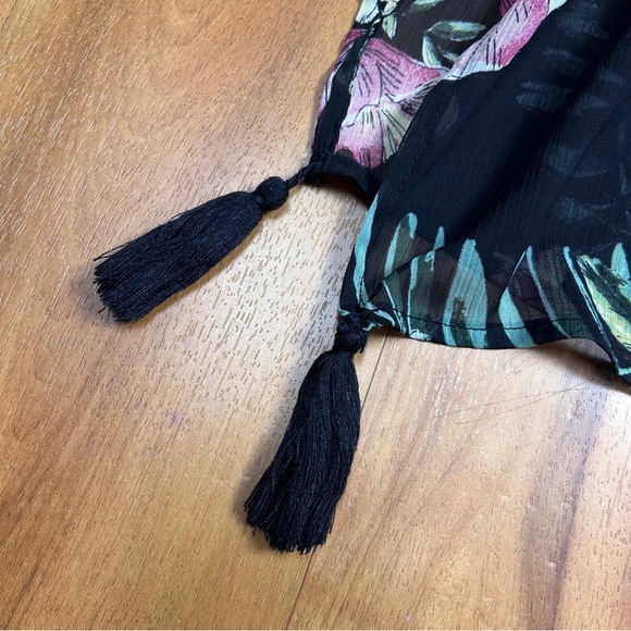 Kona Sol Black and Green Swim Coverup with Stylish Design - Picture 6 of 7